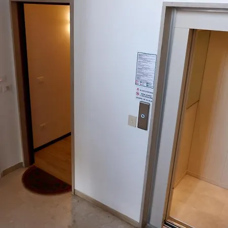 Apartman Carducci *
